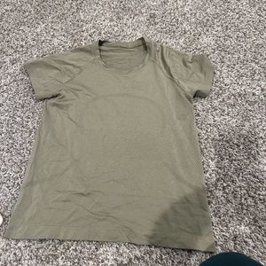 Lululemon Swifty Tech 2.0 Short Sleeve Race Length Light Green Shirt Size 8